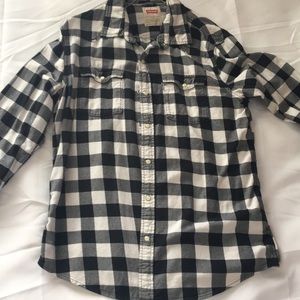 Levi’s plaid button up shirt